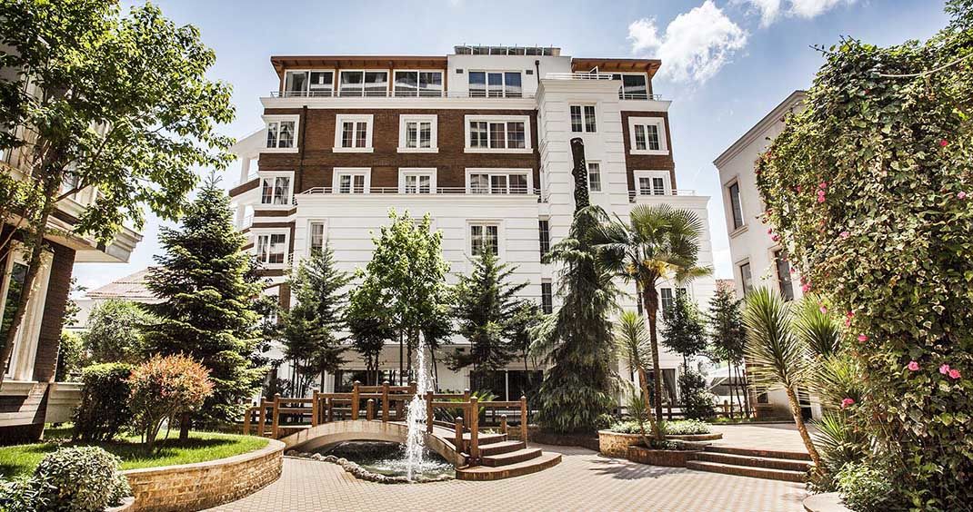 Prestige Hotel Тирана Экстерьер фото